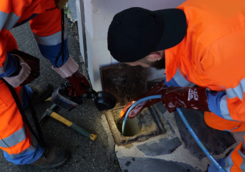 Une équipe Séché Assainissement en opération d'hygiène immobilière. © Séché Assainissement. Photo : Agence Oblique.