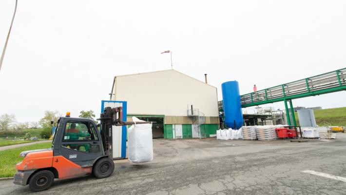 Plateforme de tri et regroupement des déchets dangereux, Trédi Hombourg. © Séché Environnement. Photo : Olivier Guerrin