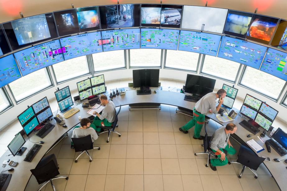 One of the control rooms at the Trédi Salaise-sur-Sanne (38) hazardous waste thermal treatment site. © Séché Environnement. Photo : Xavier Topalian