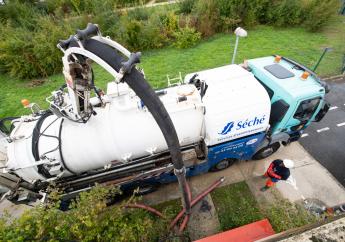 Maintenance of wastewater treatment facilities. Séché Environnement. Photo: Agence Oblique.