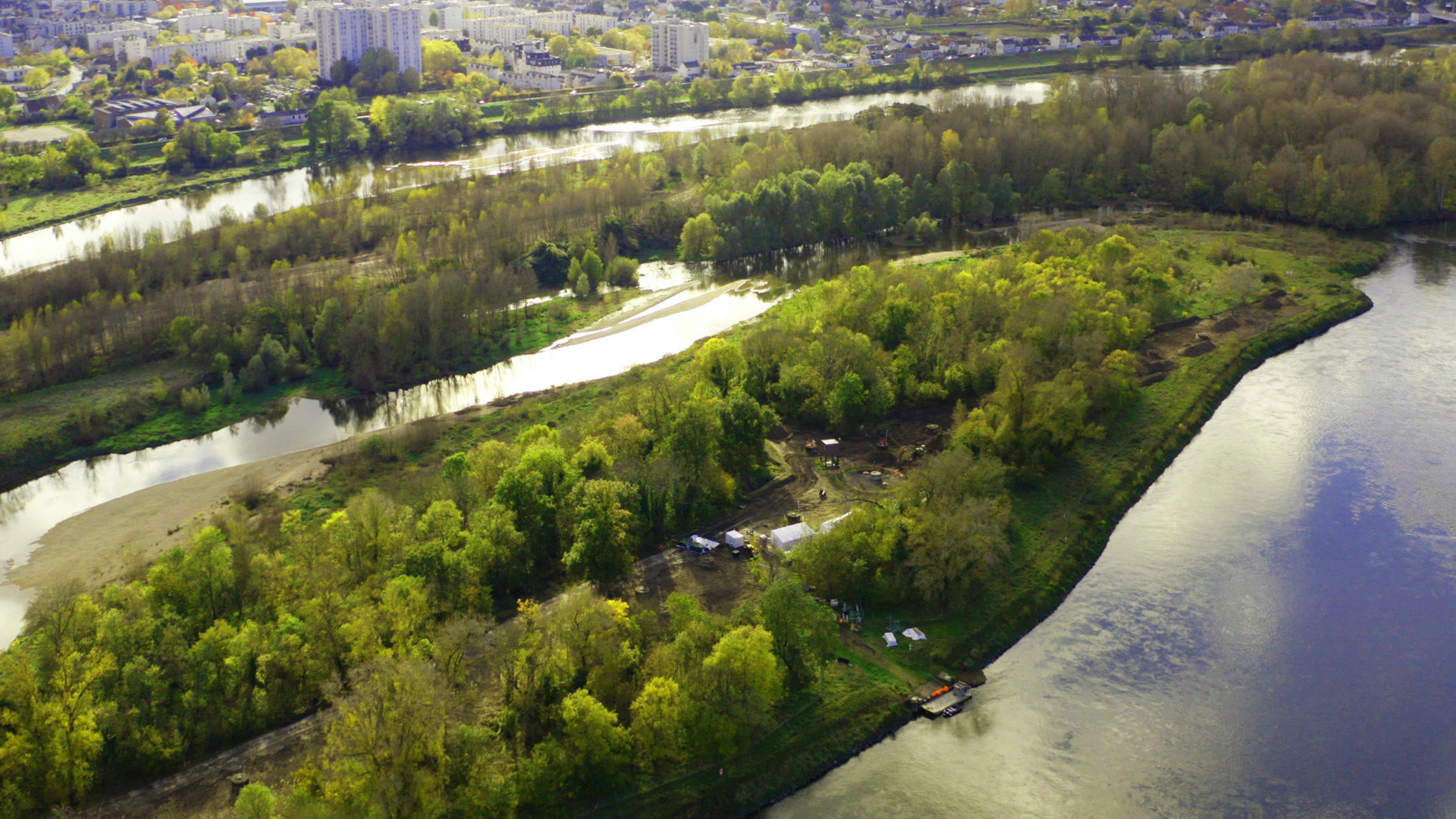 Retirada del amianto en el paraje natural de ile-aux-vaches, cerca de Tours, incluido en la red Natura 2000. © Séché Environnement