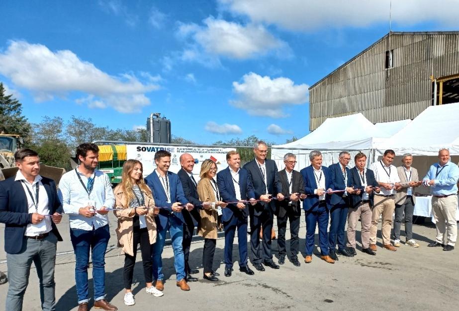 Partners cut the ribbon at the Sovatrise inauguration on 14/09/2023. @ Séché Environnement.