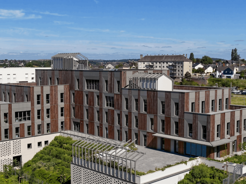 Bâtiment Le Chêne, le nouveau siège social du groupe Séché Environnement à Laval (Mayenne)